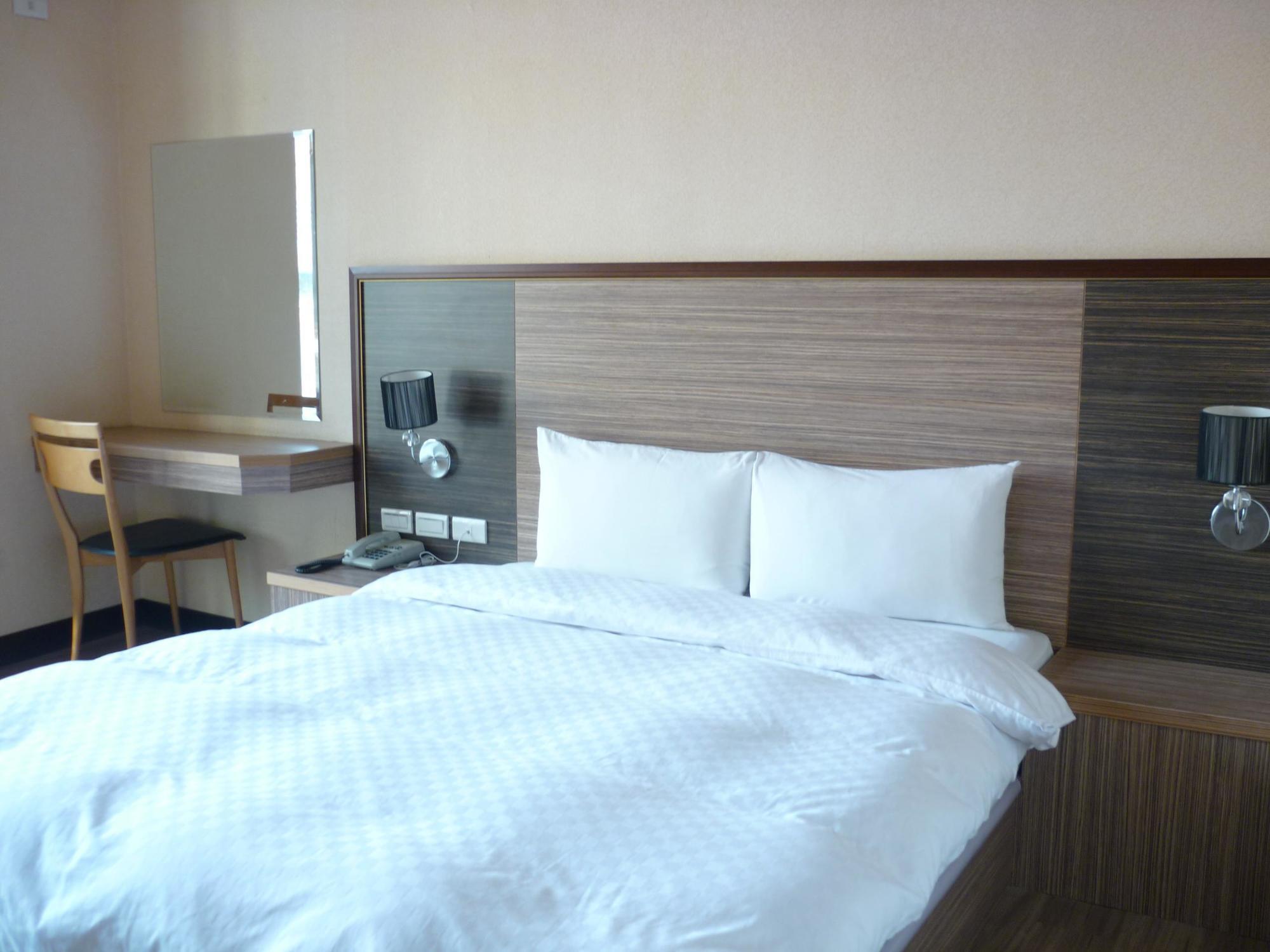 Da Chien Hotel Kaohsiung Luaran gambar