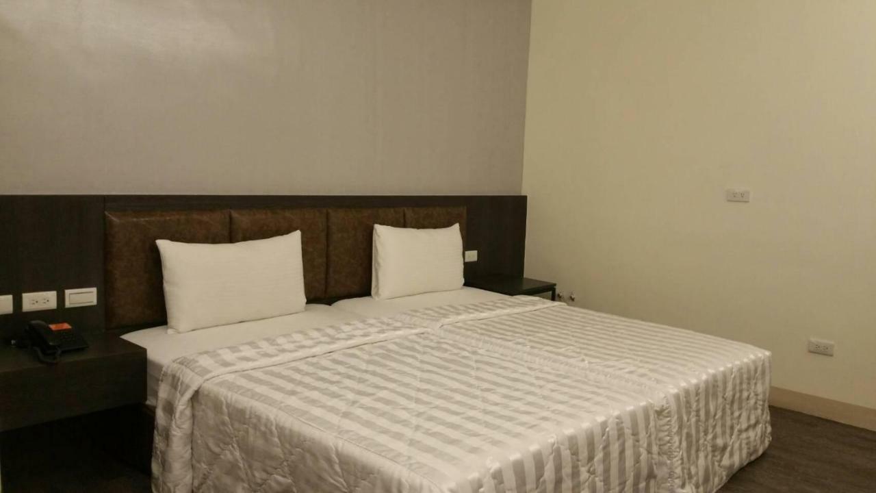 Da Chien Hotel Kaohsiung Luaran gambar