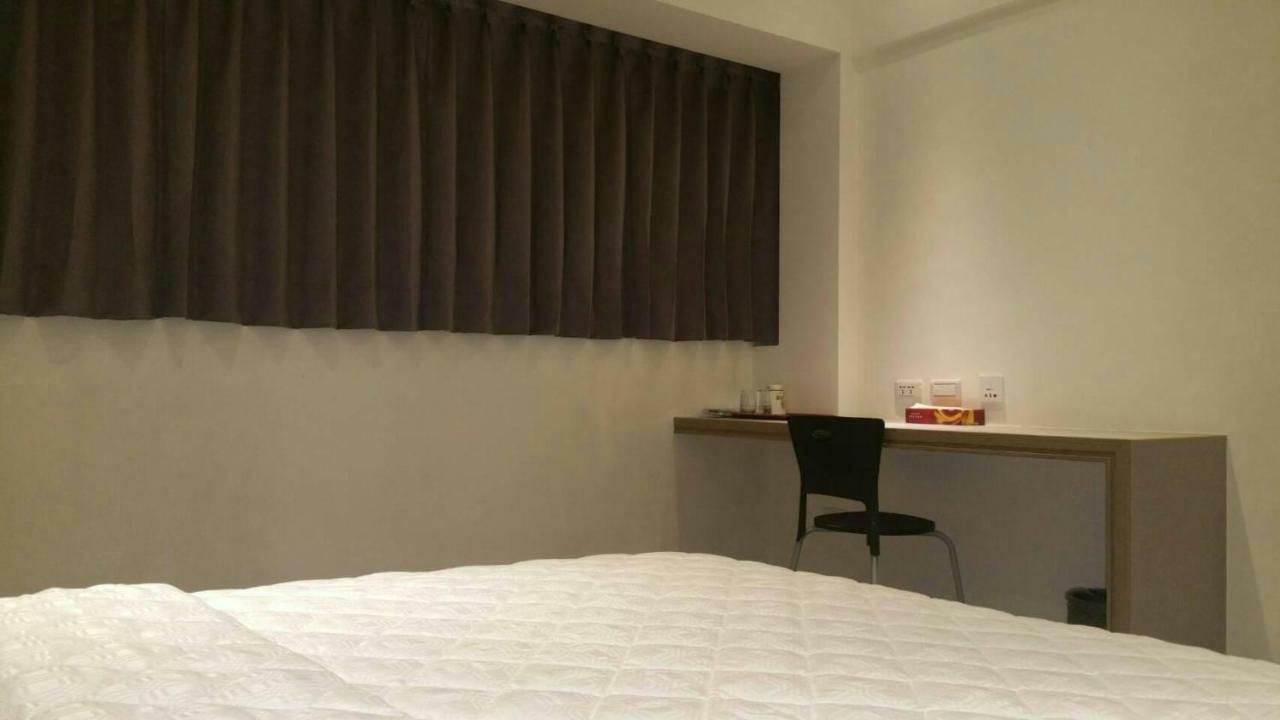 Da Chien Hotel Kaohsiung Luaran gambar